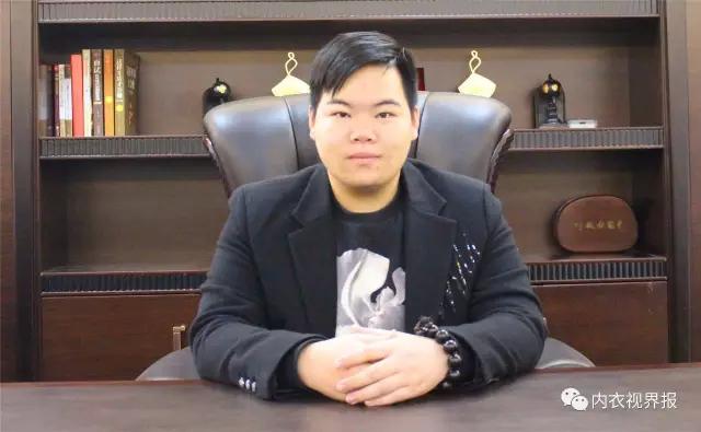 包含资深教练执掌广东女足球队，期待焕发新生力量的词条