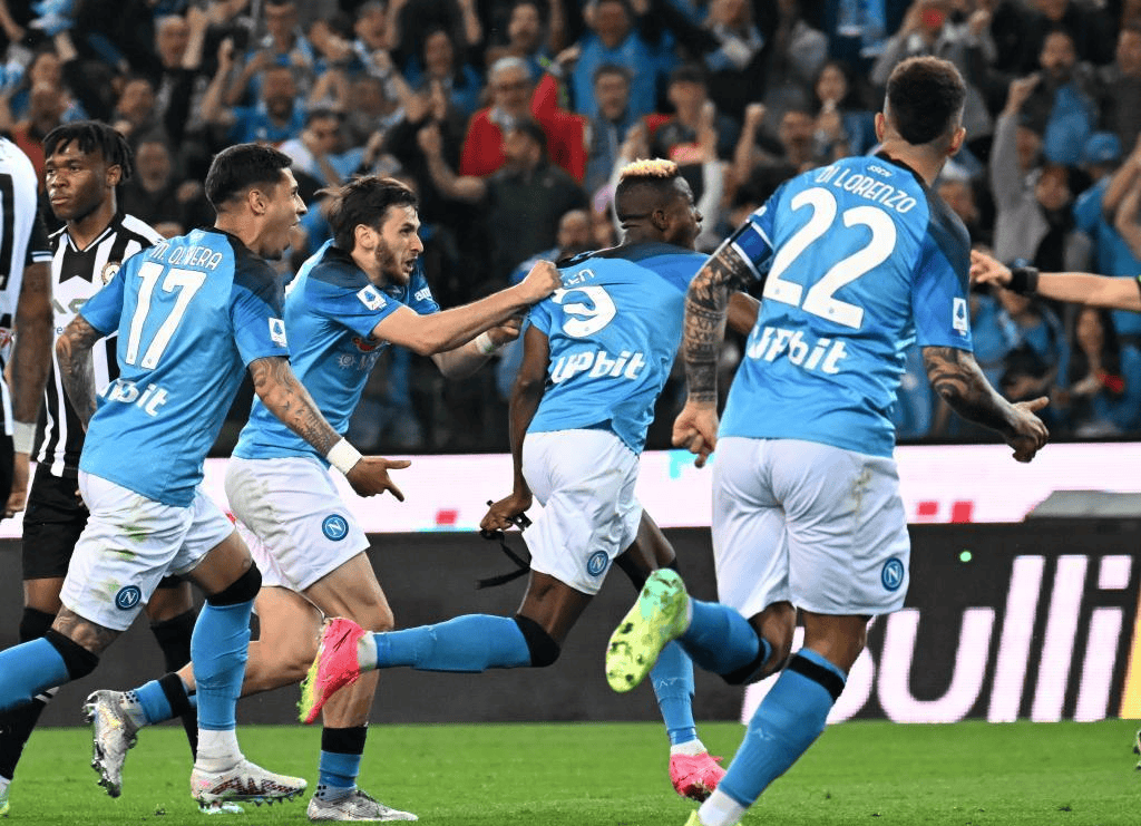 包含乌迪内斯客场取胜，逼近欧战区域的词条