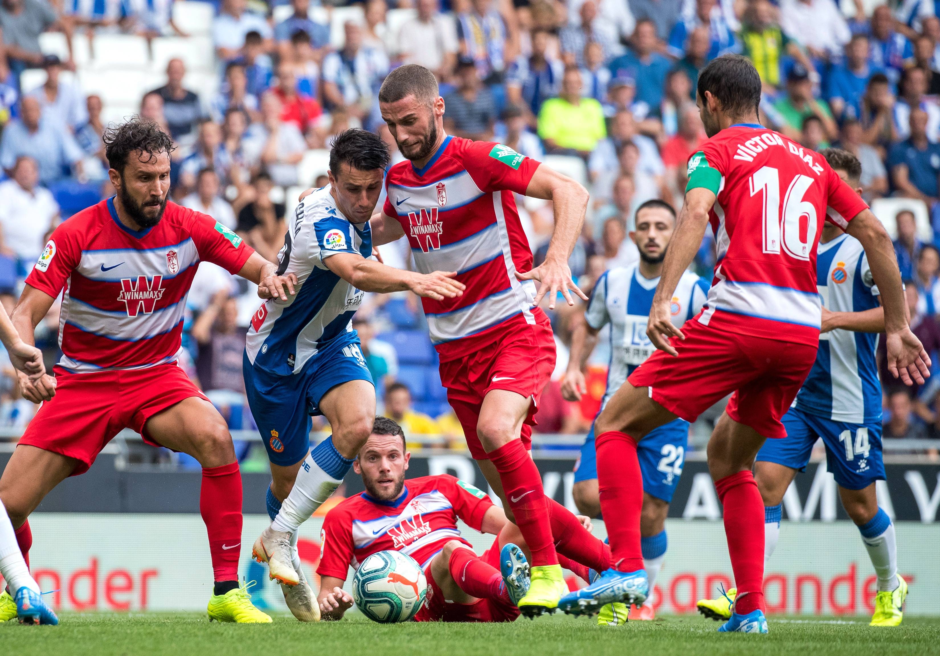 包含格拉纳达主场进球不败，保持不败纪录的词条