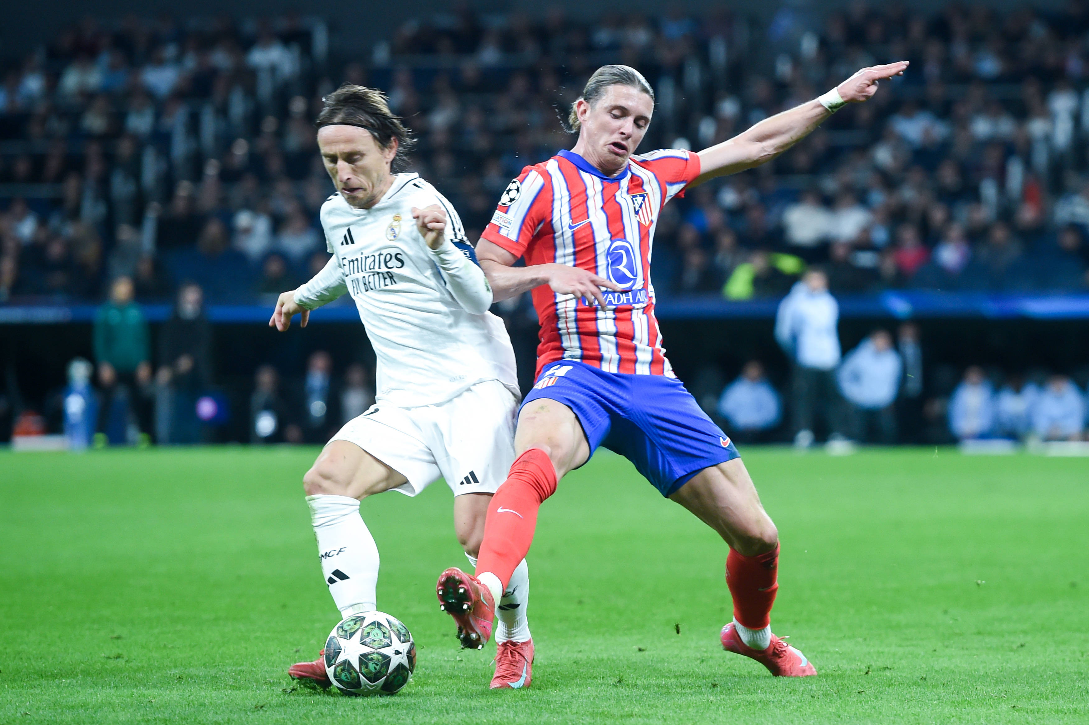 里昂连续两场不胜，欧冠资格受威胁