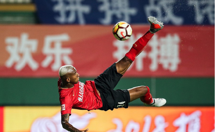 关于卡迪斯主场告捷，保级形势乐观的信息