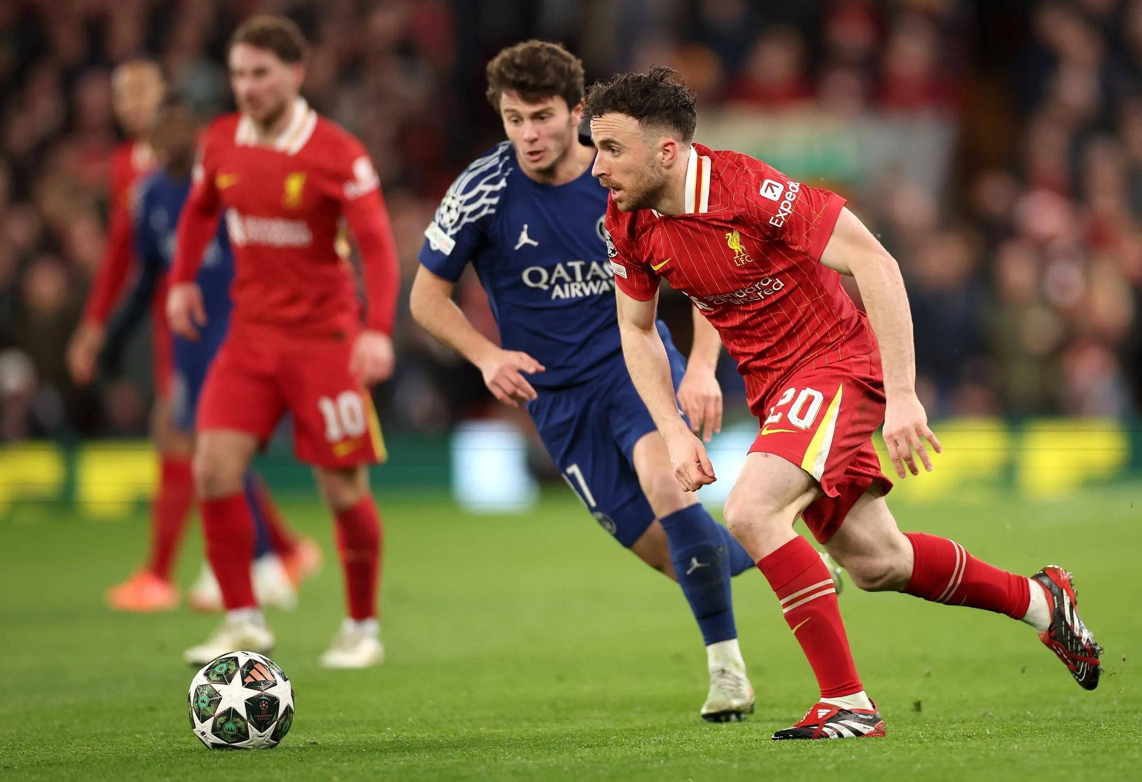 包含摩纳哥对阵巴黎圣日耳曼双方实力较量的词条