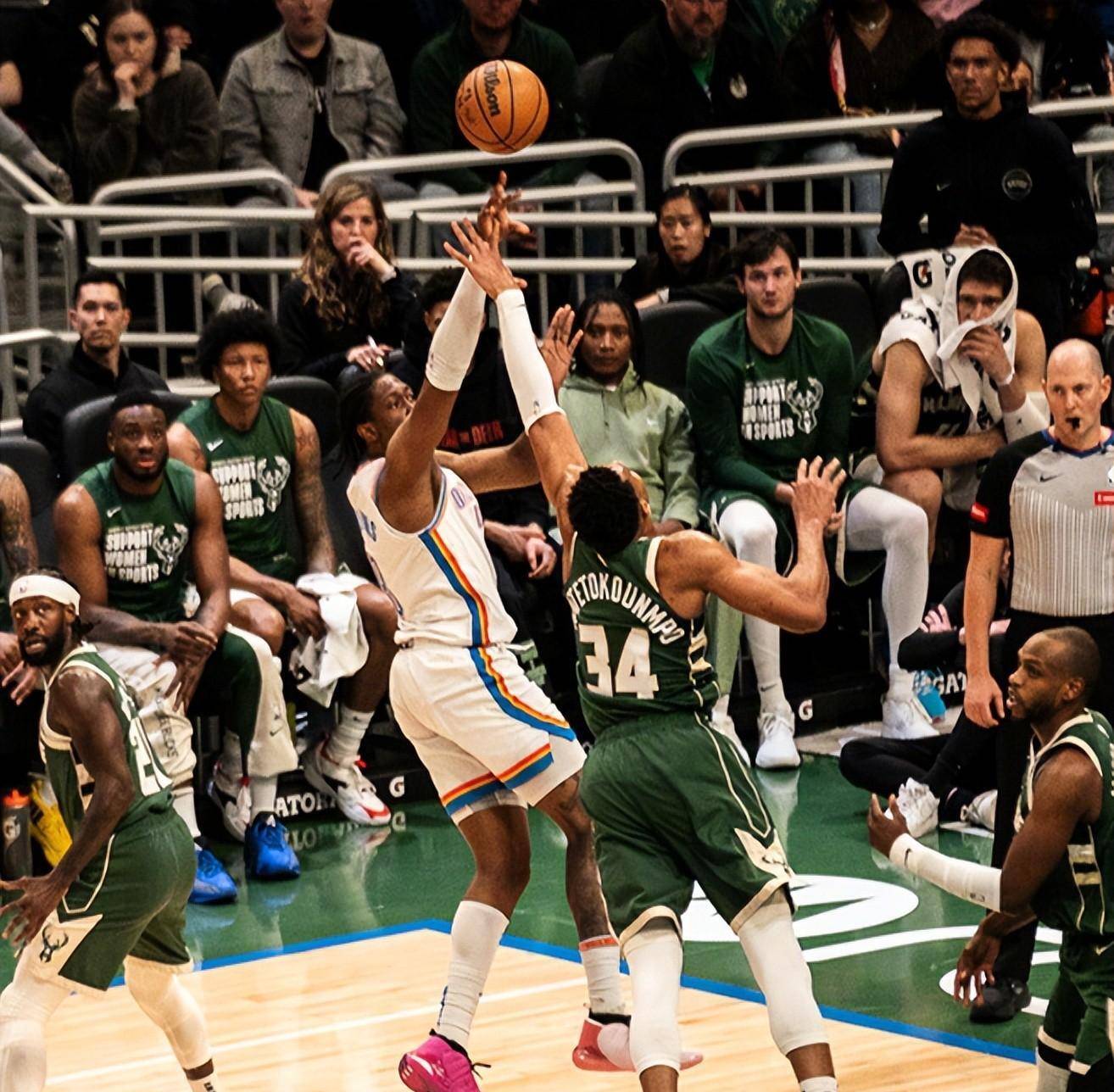 雷霆险胜江苏队，字母哥扛起全队