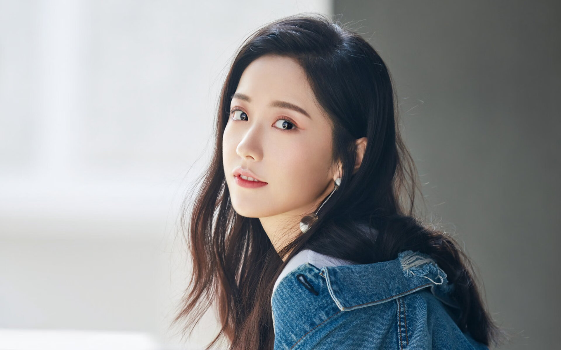 莱茵河畔的武士刀,三笘薰单骑破法,勒沃库森欧战扬威