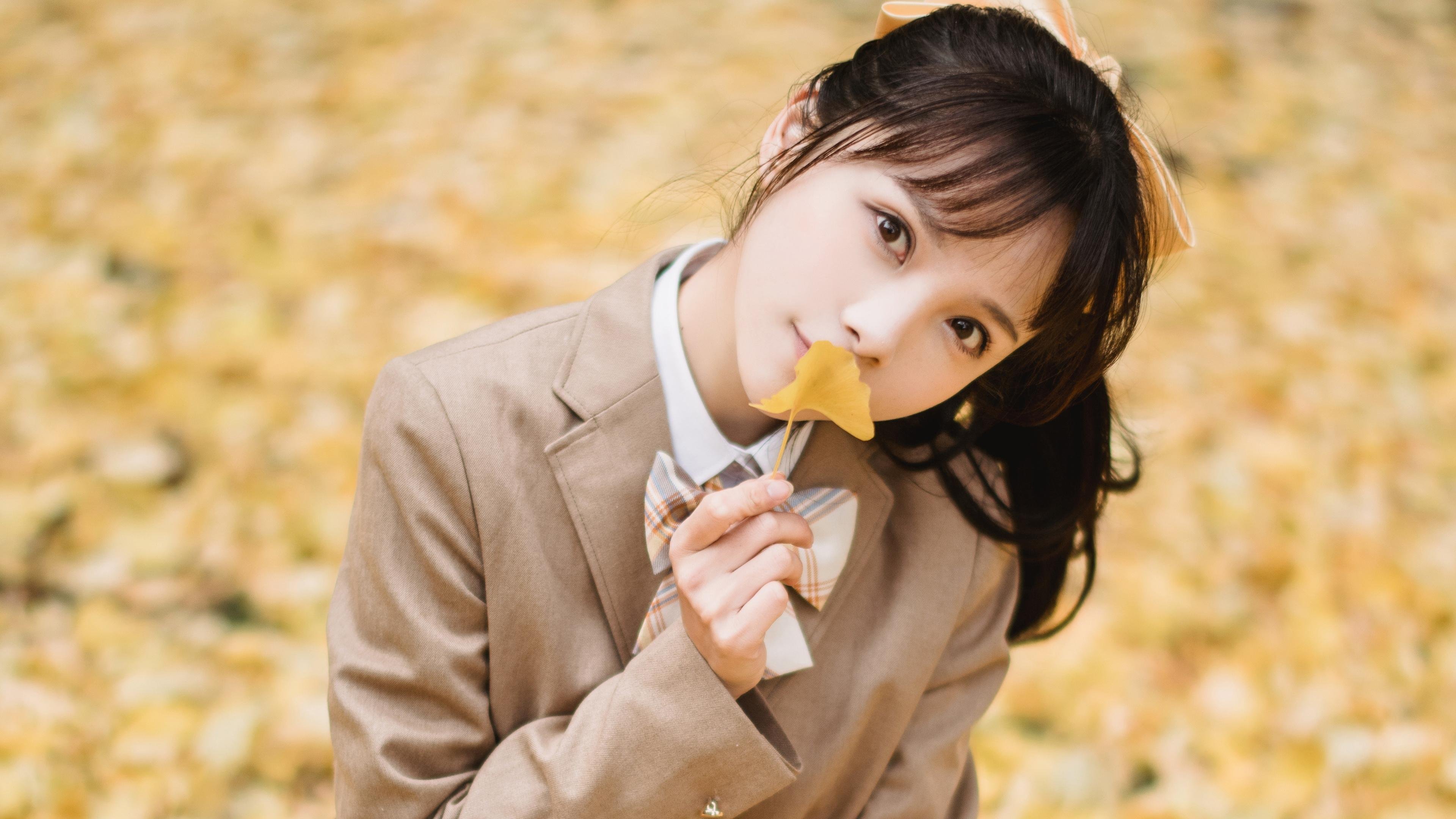 掀翻巨人后的凝视，当阿尔及利亚的奇迹照亮伊布的荆棘王冠