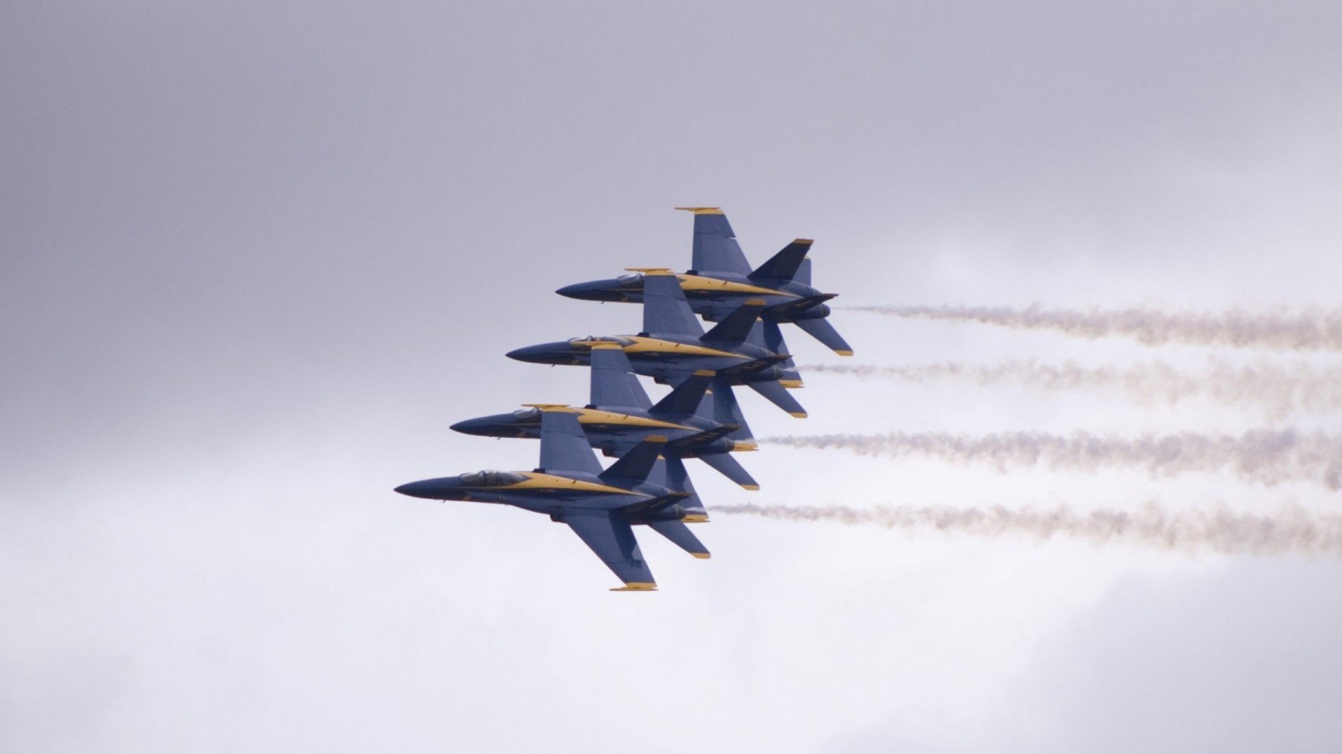 冰火交织，当萨城的炮火照亮巴萨的夜空