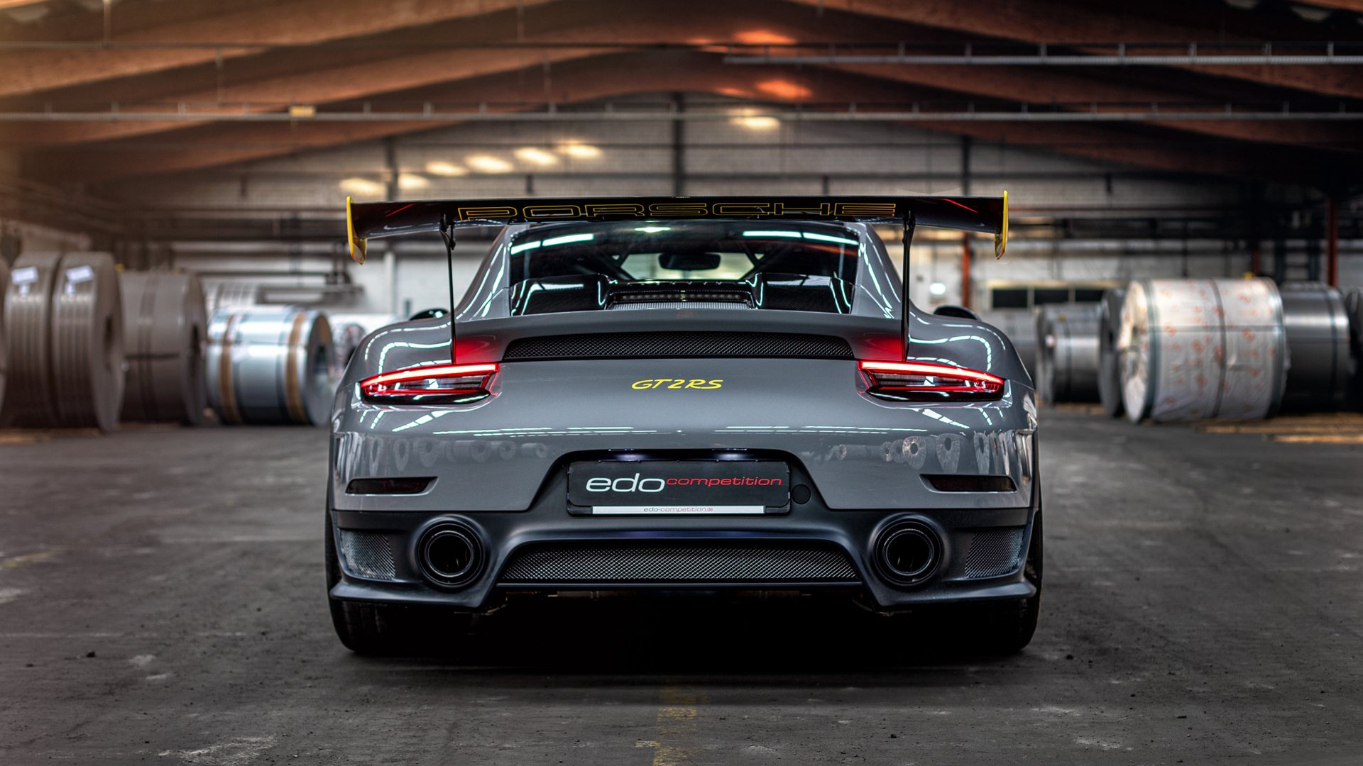 硬仗之王与瑞士军刀，不同战场的同一法则