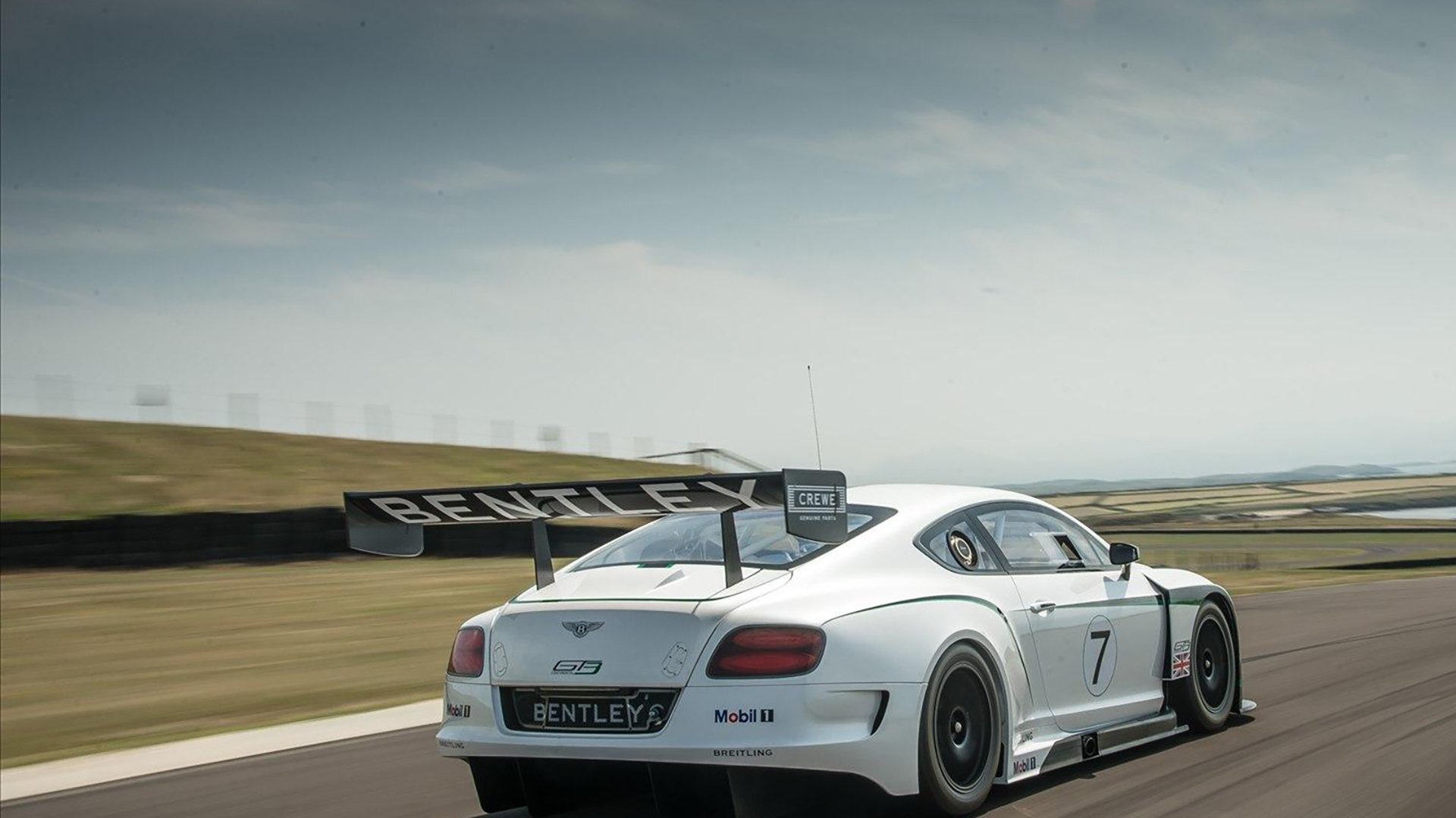 极地风暴席卷英超,当芬兰踏平加拿大的精神注入卡马文加的争冠血脉